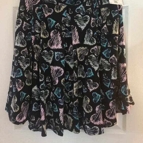 NWT Lularoe Madison Skirt with hearts! - Picture 3 of 3
